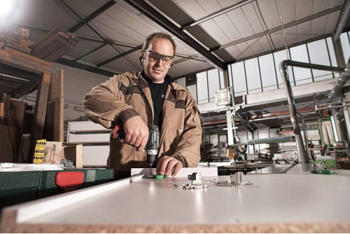 Дрель-шуруповерт Metabo PowerMaxx BS 600984000 (с 2-мя АКБ)