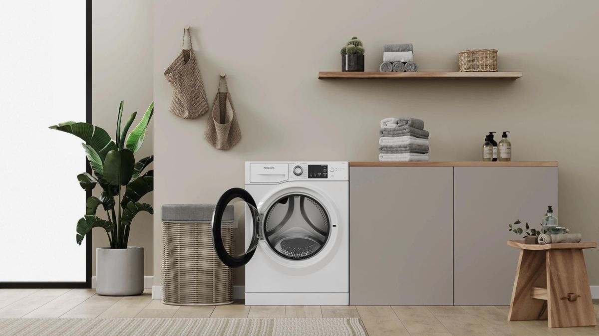 Стиральная машина Hotpoint-Ariston NSB 7225 S V RU
