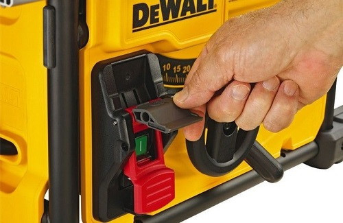 Дисковая (циркулярная) пила DeWalt DWE7485-QS