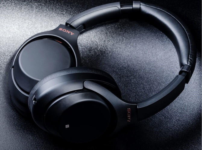 Наушники Sony WH-1000XM4 (черный)