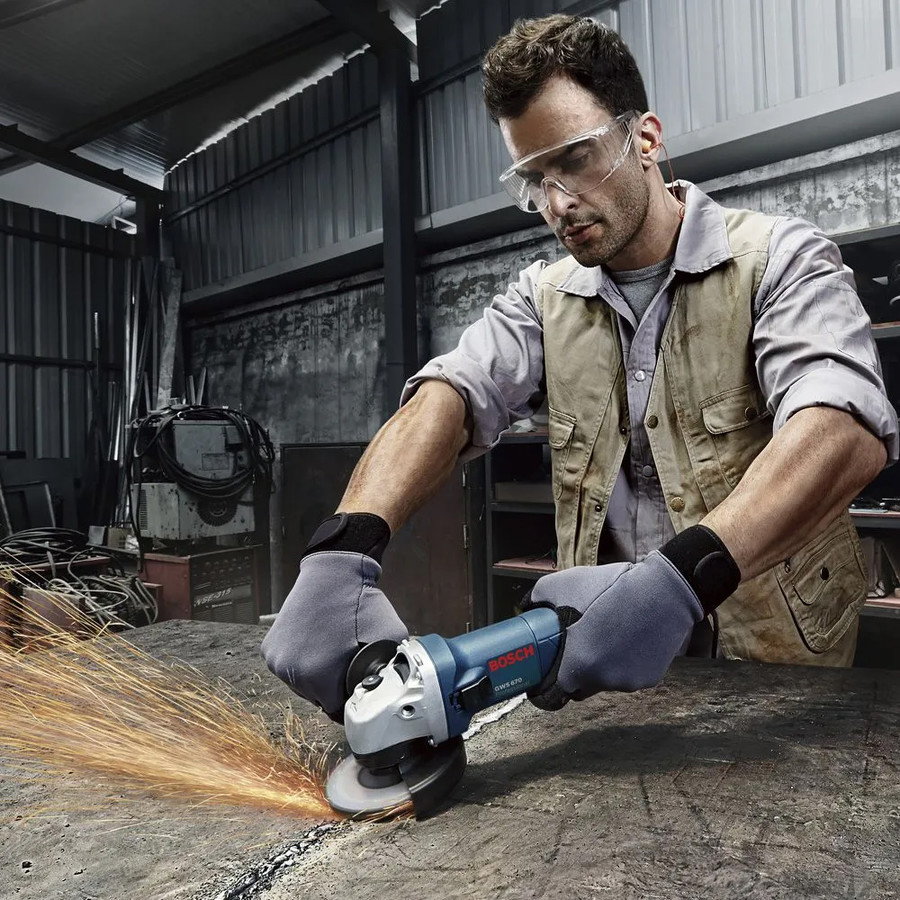 Угловая шлифмашина Bosch GWS 670 Professional 0601375606