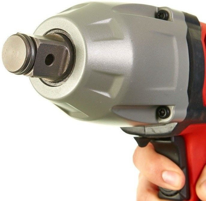 Ударный гайковерт Milwaukee IPWE 520 R 4933451525