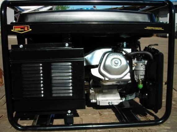 Бензиновый генератор Huter DY5000L