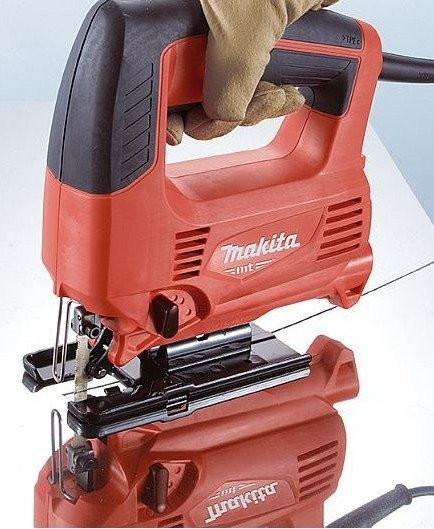 Электролобзик Makita MT M4301