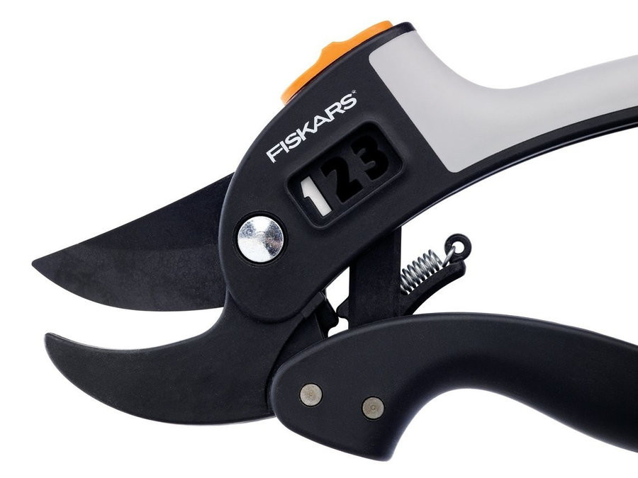 Секатор Fiskars PowerStep P83 1000575
