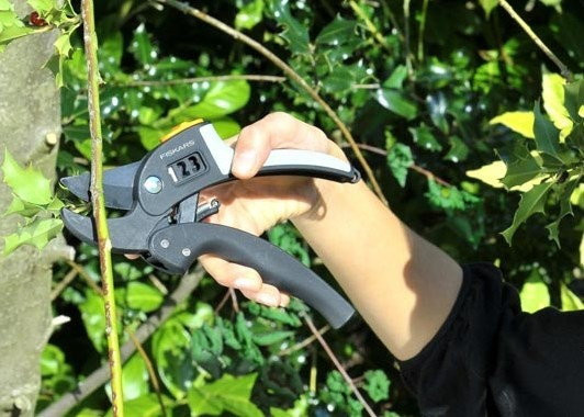 Секатор Fiskars PowerStep P83 1000575