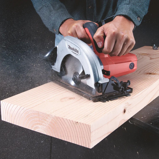 Дисковая (циркулярная) пила Makita MT M5802