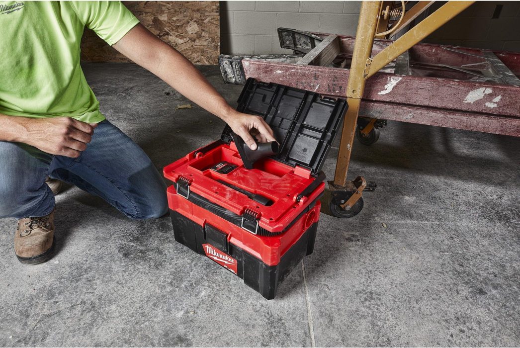 Пылесос Milwaukee M18 FPOVCL-0 (без АКБ и ЗУ)