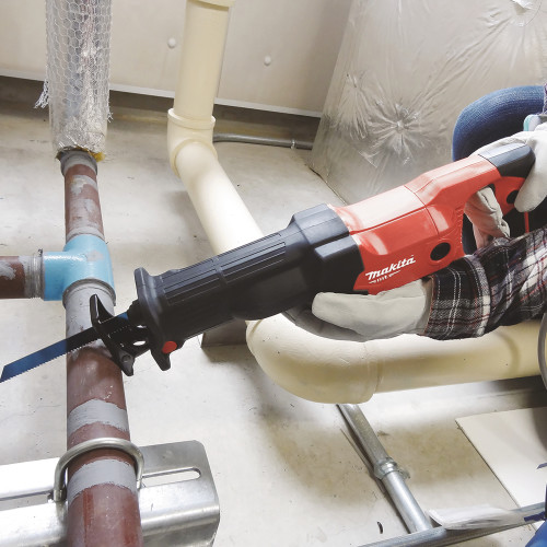 Сабельная пила Makita MT M4501