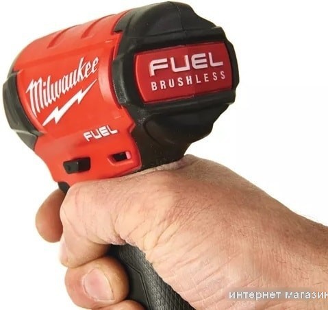 Винтоверт Milwaukee M18 FQID-0X FUEL 4933459187 (без АКБ, кейс)