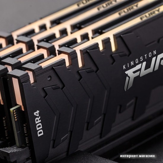 Оперативная память Kingston FURY Renegade RGB 4x8GB DDR4 PC4-28800 KF436C16RBAK4/32