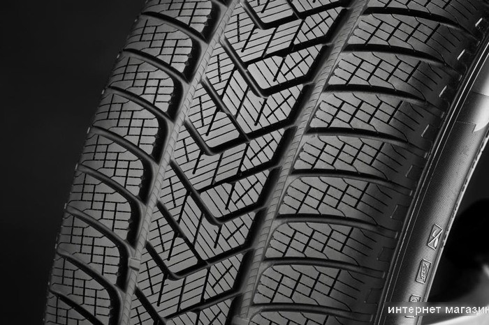 Автомобильные шины Pirelli Scorpion Winter 275/45R21 107V
