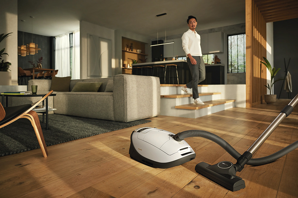 Пылесос Miele Complete C3 125 Edition (белый лотос)