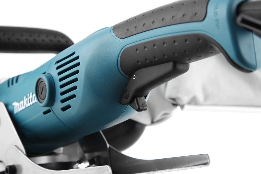 Эксцентриковая шлифмашина Makita PC5001C