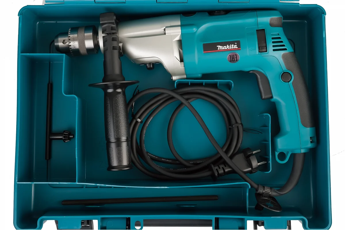 Ударная дрель Makita HP2070