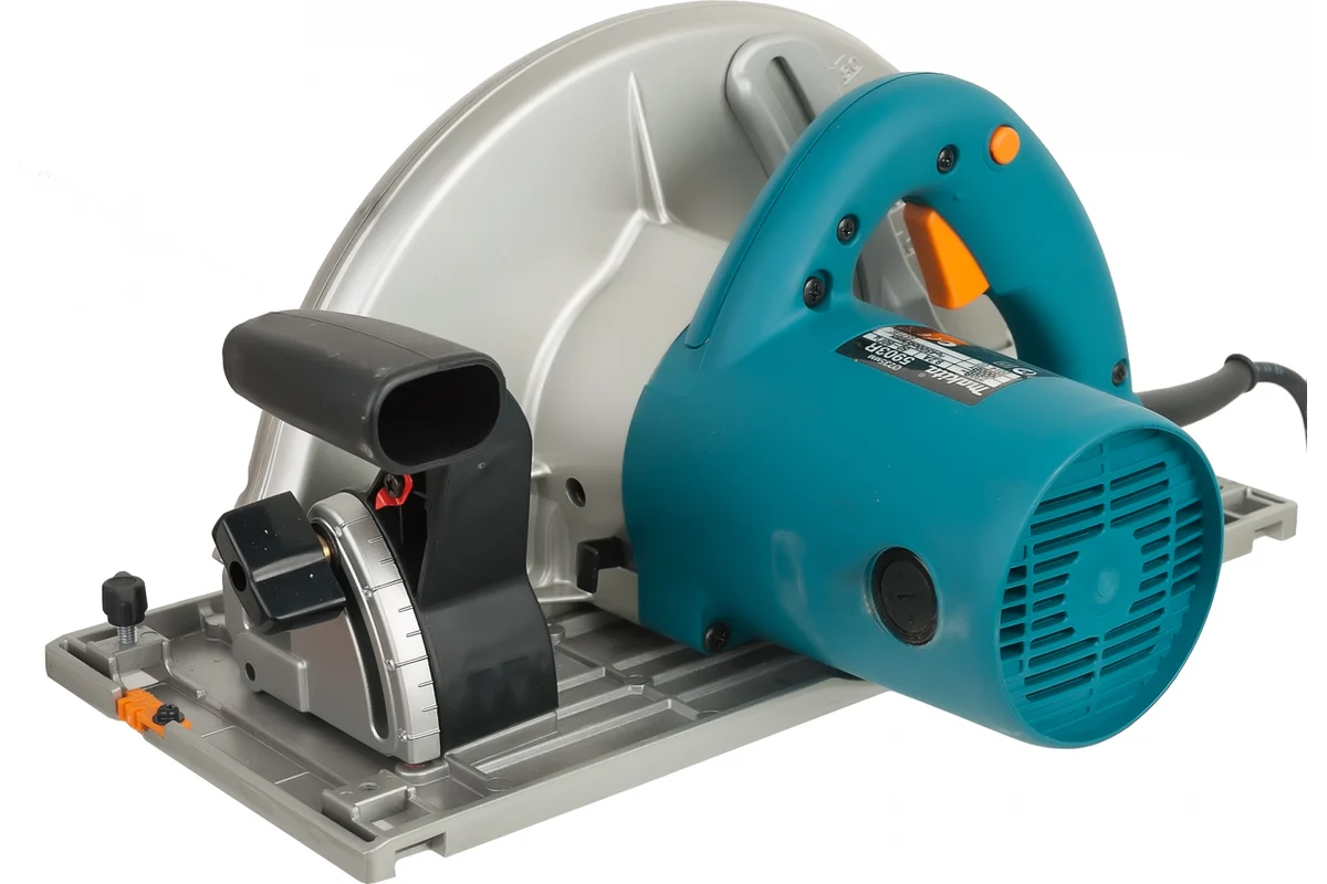 Дисковая пила Makita 5903R