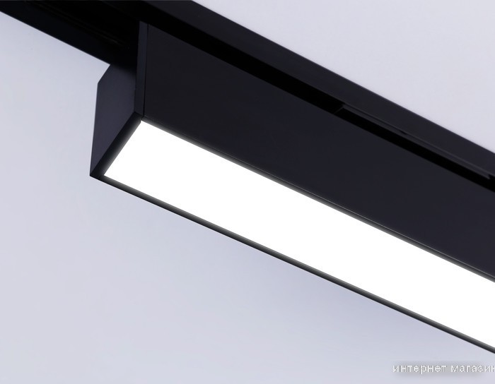 Трековый светильник Ambrella GL6767 BK (черный)
