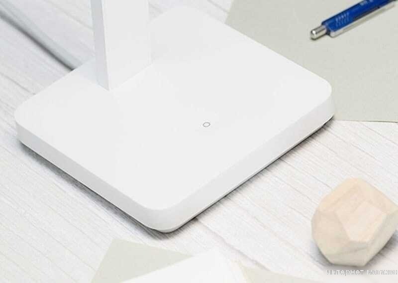 Настольная лампа Xiaomi Desk Lamp Lite BHR8955EU (белый)