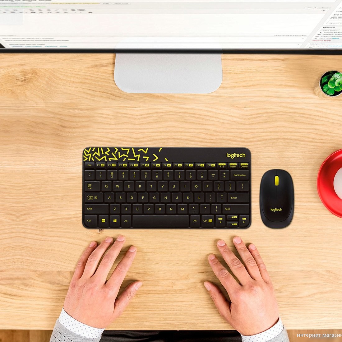 Офисный набор Logitech MK240 Nano 920-008198 (черный)