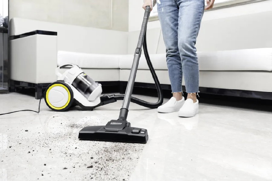 Пылесос Karcher VC 3 Floor 1.198-059.0