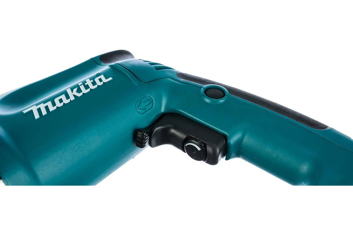 Безударная дрель Makita DP 4011