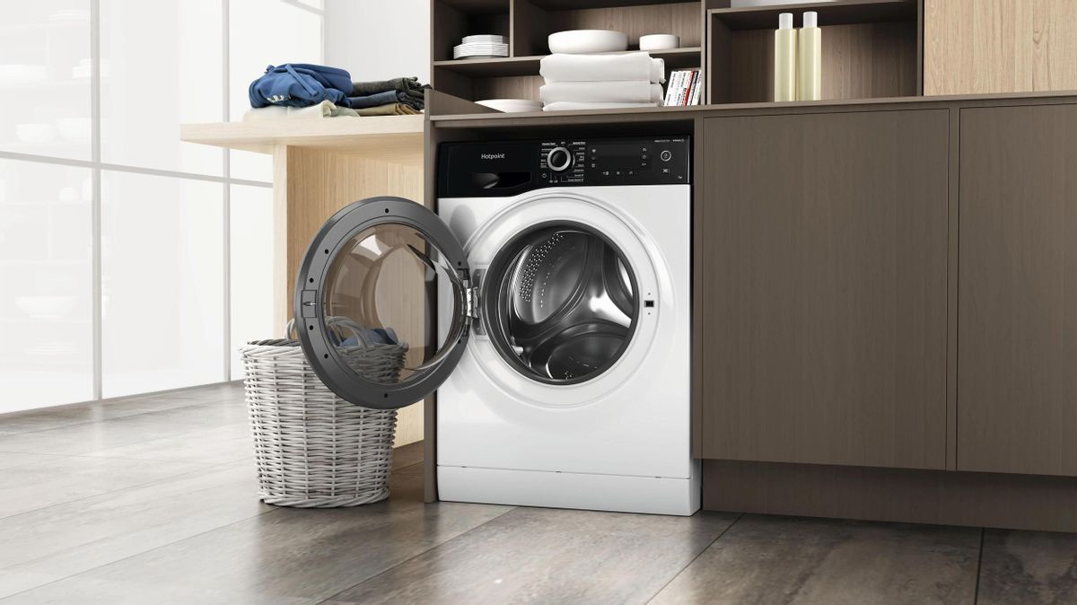 Стиральная машина Hotpoint-Ariston NSD 7239 ZS VE RU