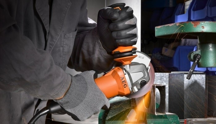 Угловая шлифмашина AEG WS12-125 S