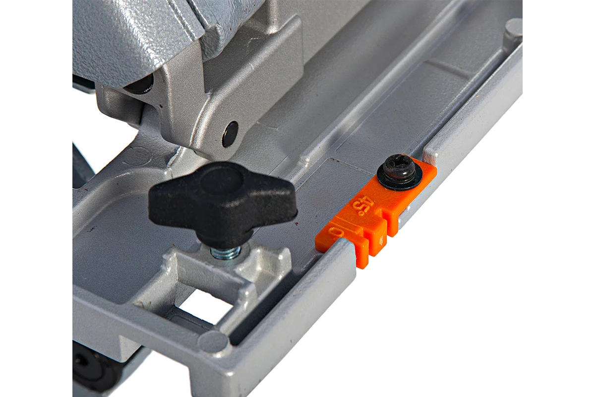 Дисковая пила Makita 5903R