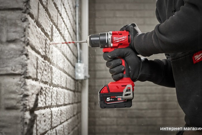 Ударная дрель-шуруповерт Milwaukee M18 M18BLPDRC-422C 4933492825 (с 2-мя АКБ 2 Ач + 4 Ач, кейс)