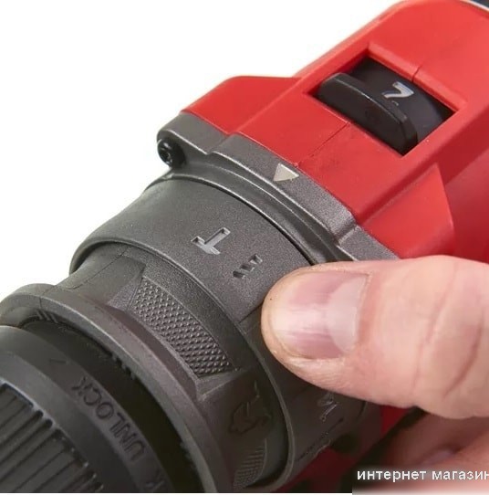 Ударная дрель-шуруповерт Milwaukee M12 FPDX-202X 4933464136 (с 2-мя АКБ, кейс)