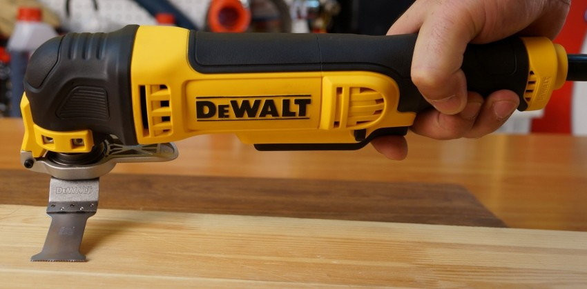 Мультифункциональная шлифмашина DeWalt DWE315KT