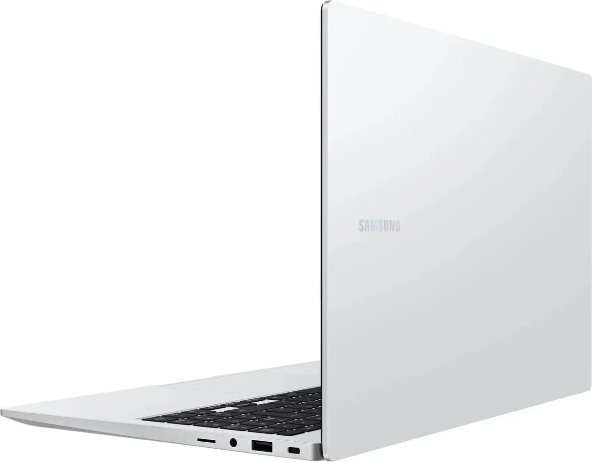 Ноутбук Samsung Galaxy Book4 15.6 NP750XGK-LG3IN
