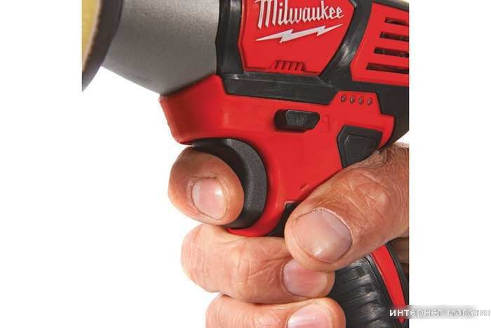 Полировальная машина Milwaukee M12 BPS-0 4933447791 (без АКБ)