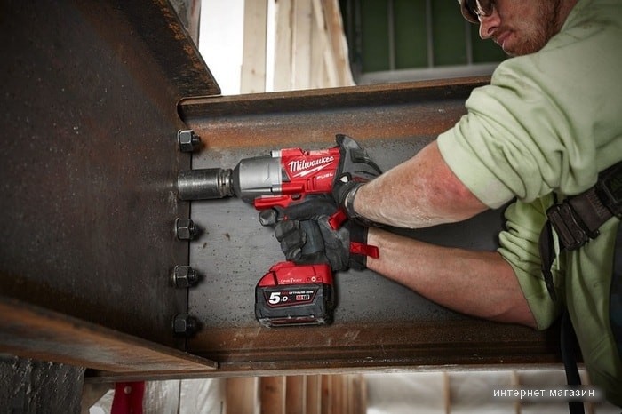 Гайковерт Milwaukee M18 Fuel OneFHIWF12-0X One-Key (без АКБ, кейс)