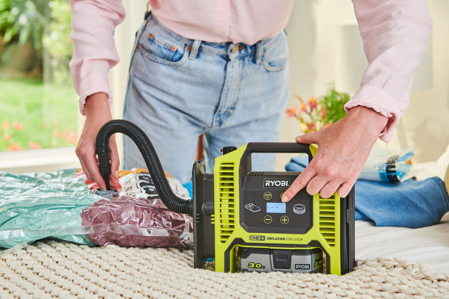 Автомобильный компрессор Ryobi R18MI-0 (без аккумулятора)