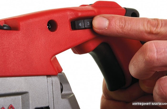 Ленточная пила Milwaukee M18 CBS125-0 4933447150 (без АКБ)