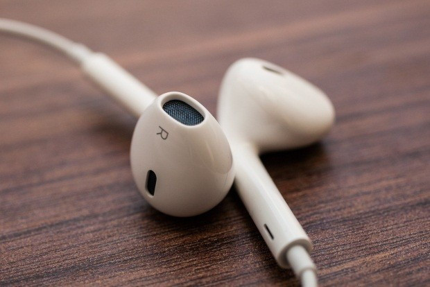 Наушники Apple EarPods (с разъемом 3.5 мм)