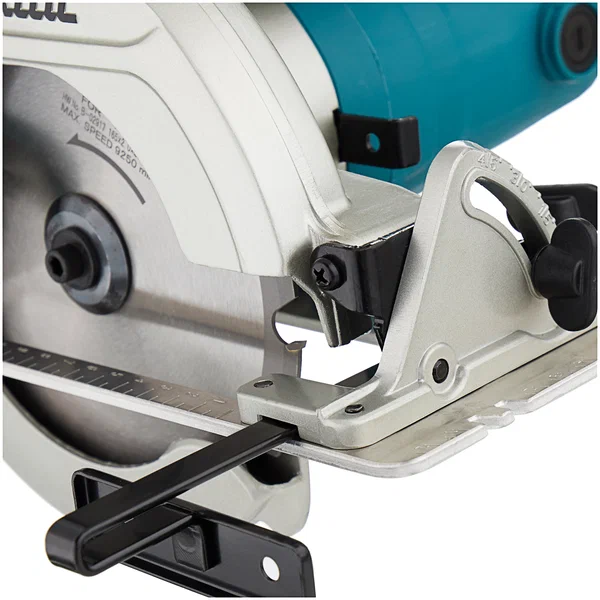 Дисковая пила Makita HS6601