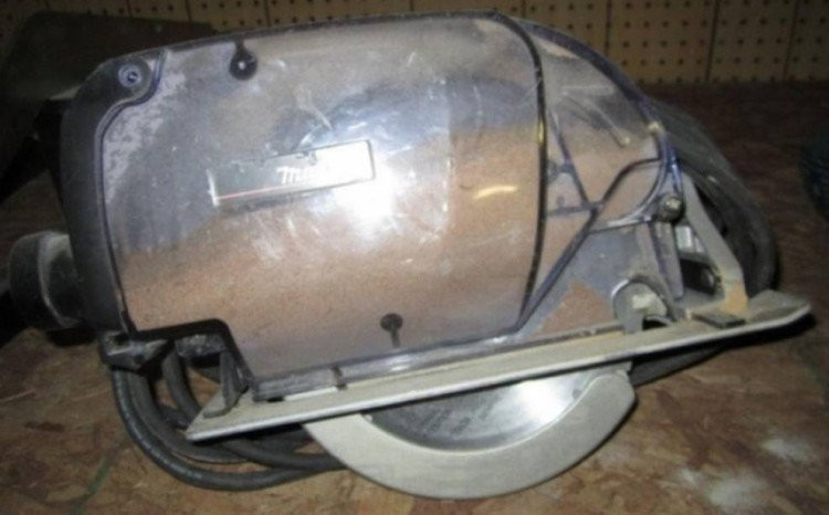 Дисковая пила Makita 5057KB