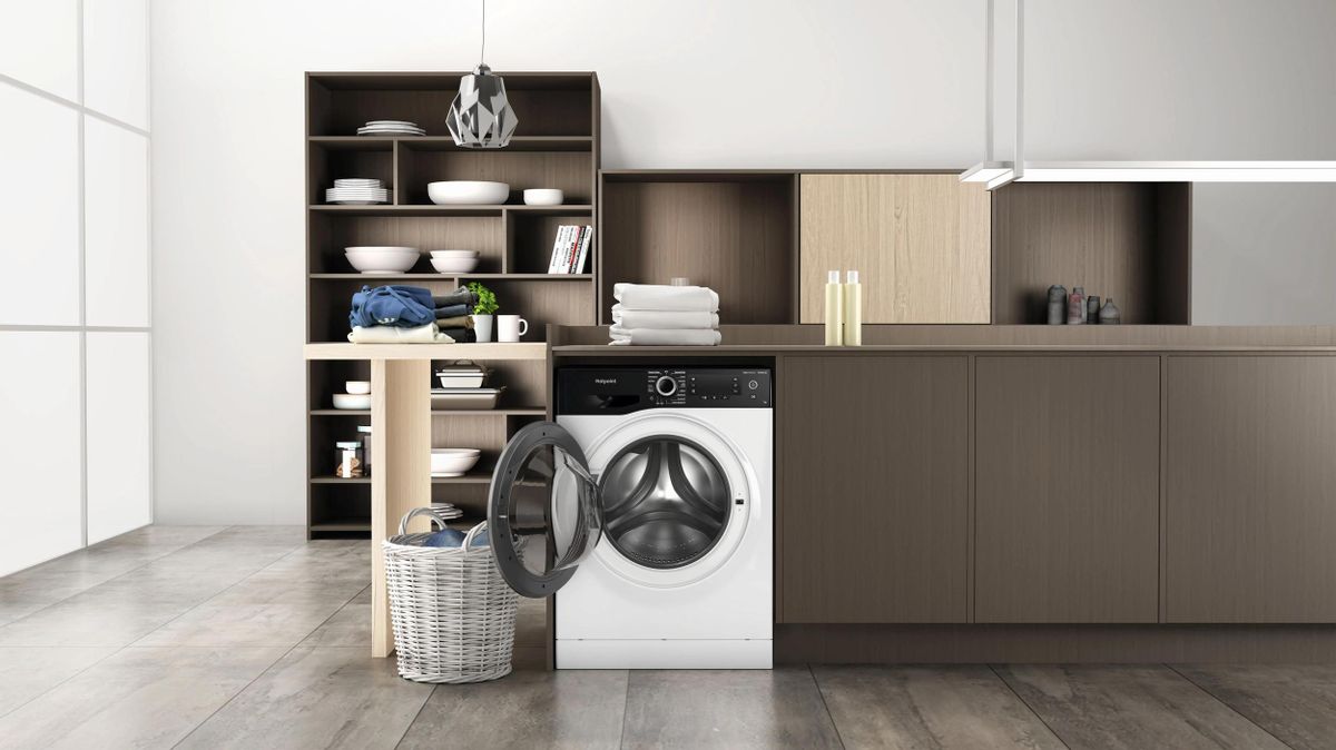 Стиральная машина Hotpoint-Ariston NSD 7239 ZS VE RU
