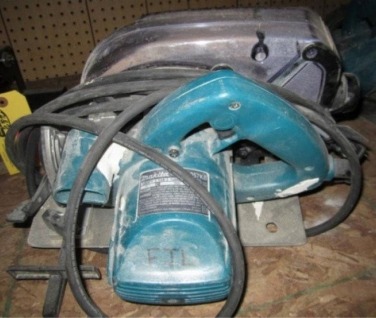Дисковая пила Makita 5057KB