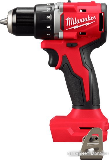 Дрель-шуруповерт Milwaukee M18 M18BLDDRC-402C 4933492834 (с 2-мя АКБ 4 Ач, кейс)