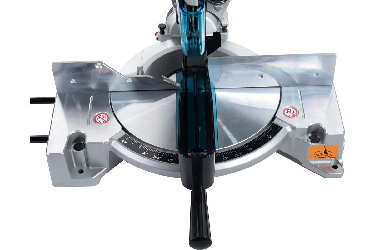 Дисковая пила Makita LH1040