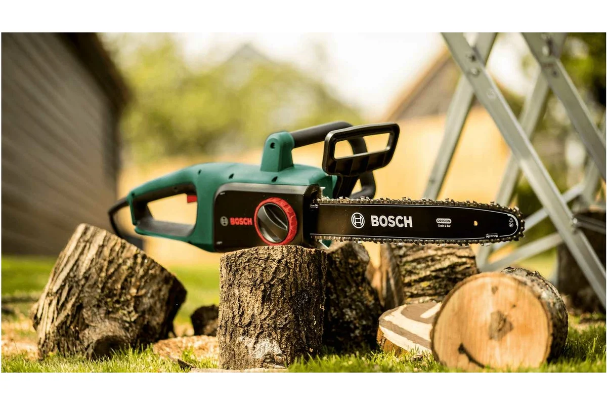 Электрическая пила Bosch UniversalChain 35 06008B8303