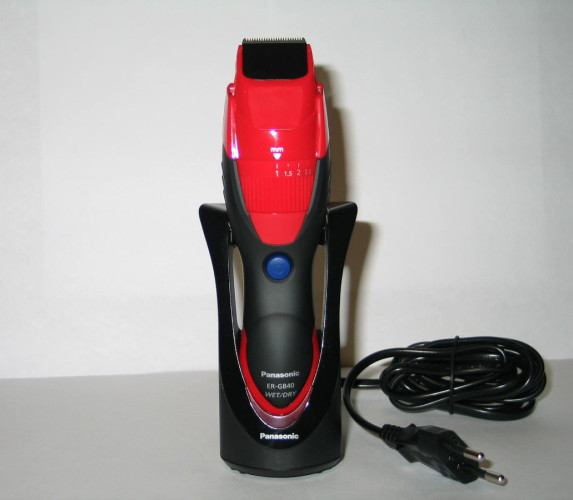 Машинка для стрижки Panasonic ER-GB40 (черный/красный)