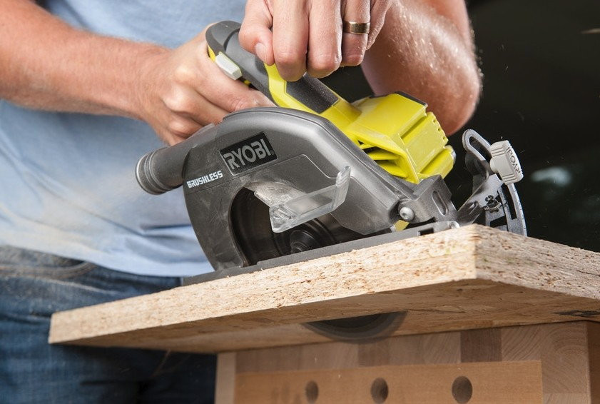 Дисковая пила Ryobi R18CS7-0
