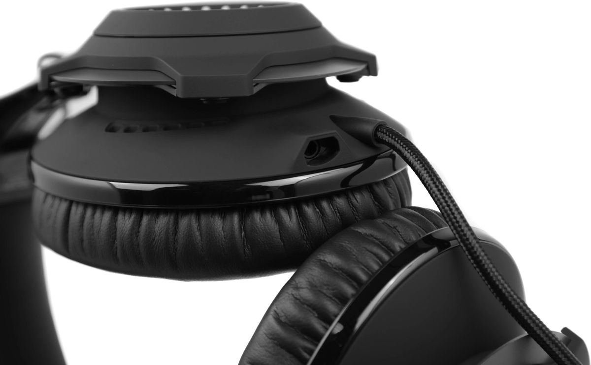Наушники HyperX Cloud Revolver (черный)