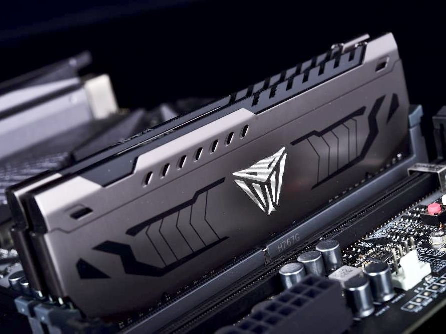 Оперативная память Patriot Viper Steel Series 2x8GB DDR4 PC4-24000 PVS416G300C6K