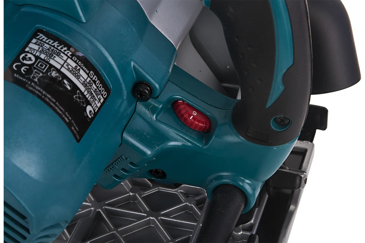 Дисковая пила Makita SP6000
