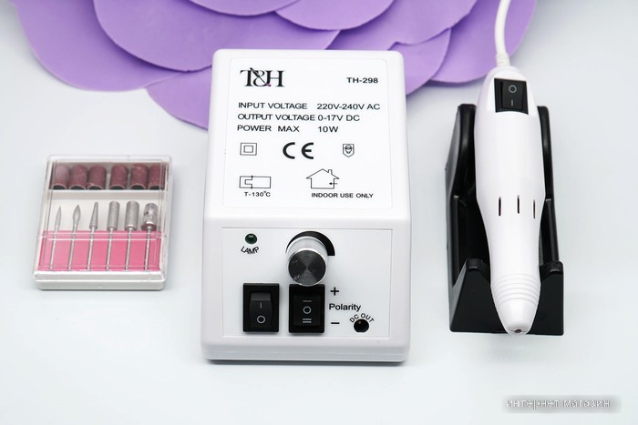 Набор для маникюра и педикюра T&H TH-298 (белый)